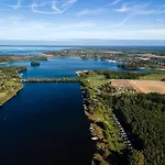 Ferienhaus-haus-am-see-mit-wassergrundstueck Lärz