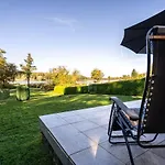 Ferienhaus-haus-am-see-mit-wassergrundstueck Semesterbostad