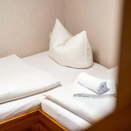 Ferienhaus-haus-am-see-mit-wassergrundstueck 펜션 Lärz