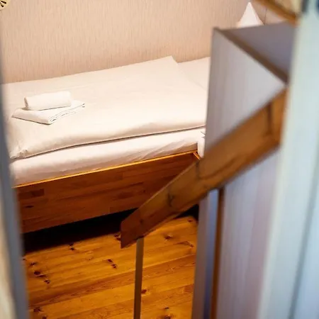 Ferienhaus-haus-am-see-mit-wassergrundstueck * Lärz