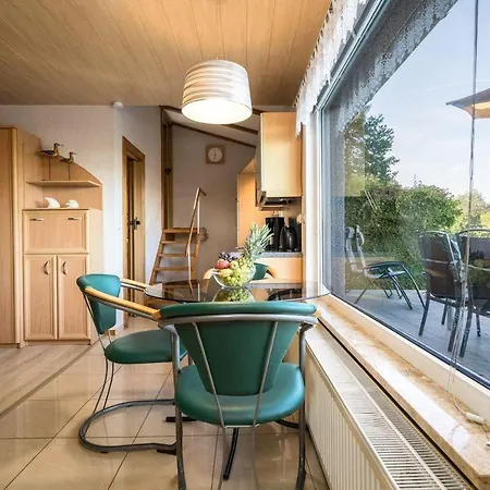 Ferienhaus-haus-am-see-mit-wassergrundstueck 펜션 Lärz