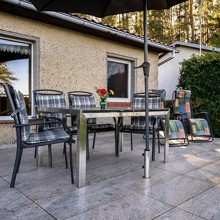 Ferienhaus-haus-am-see-mit-wassergrundstueck Lärz