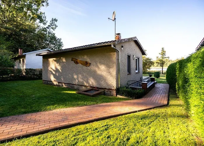 Haus Am Mit Wassergrundstück Ferienhaus